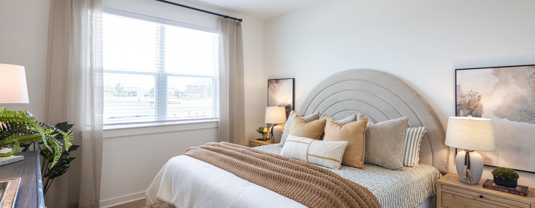 bedroom with king size bed